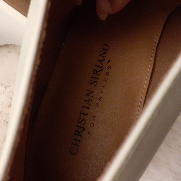 Previously owned Christian Siriano White Shootie Peep-toe Pumps - Picture 8 of 8